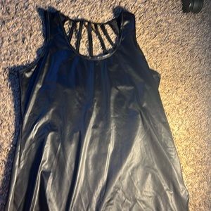 Calia athletic top that has a fun look.